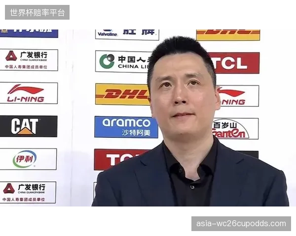 少帅卢伟的临场调度更胜一筹，王博教练的战术调整在G4初见成效。